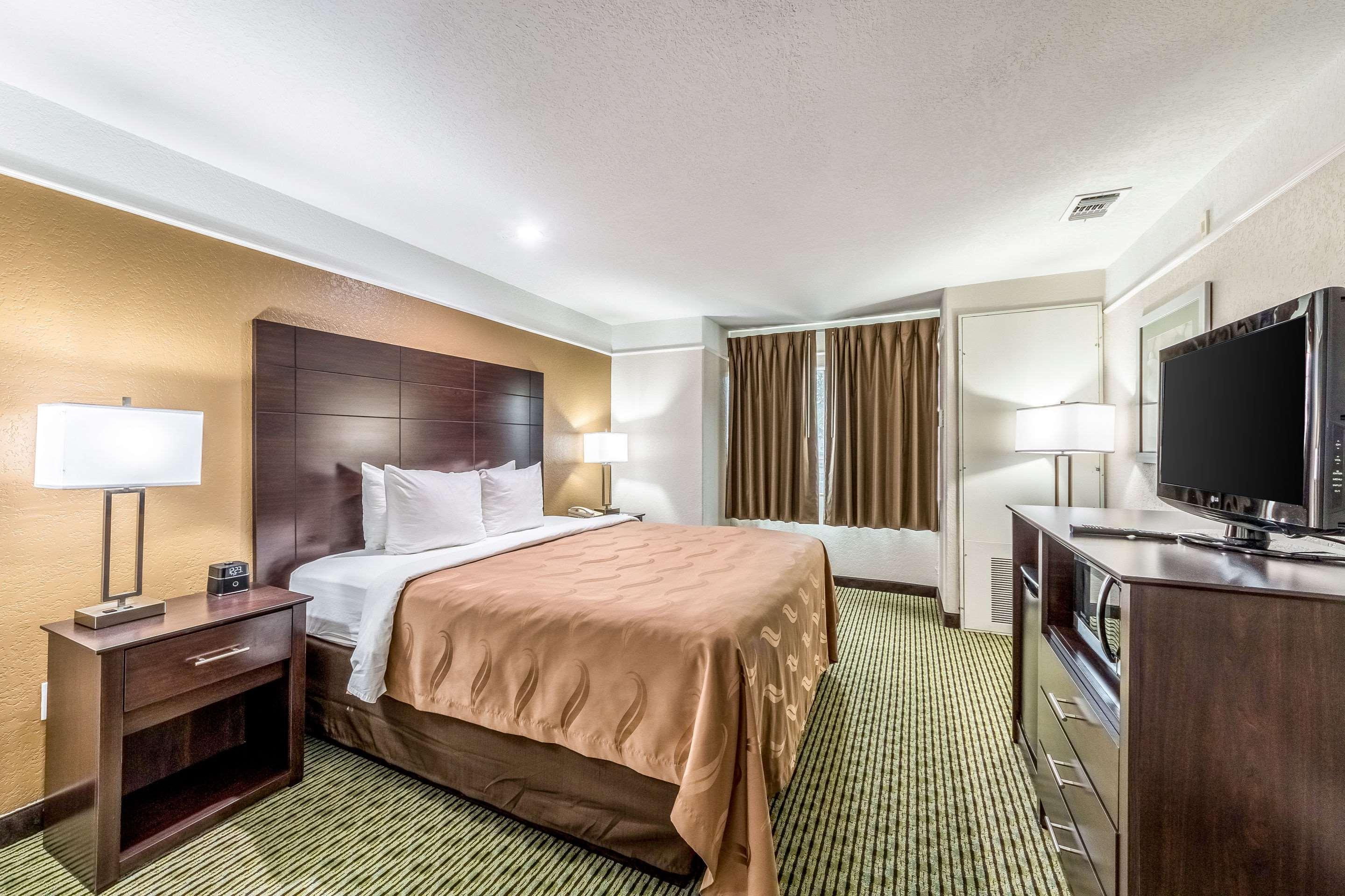 Quality Inn & Suites Seaworld North San Antonio Exterior foto
